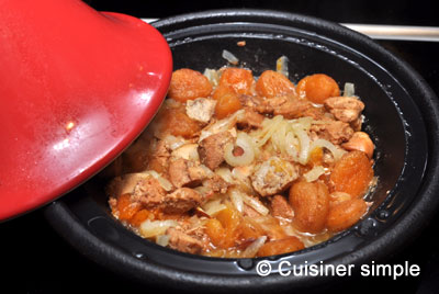 Tajine de poulet aux abricots